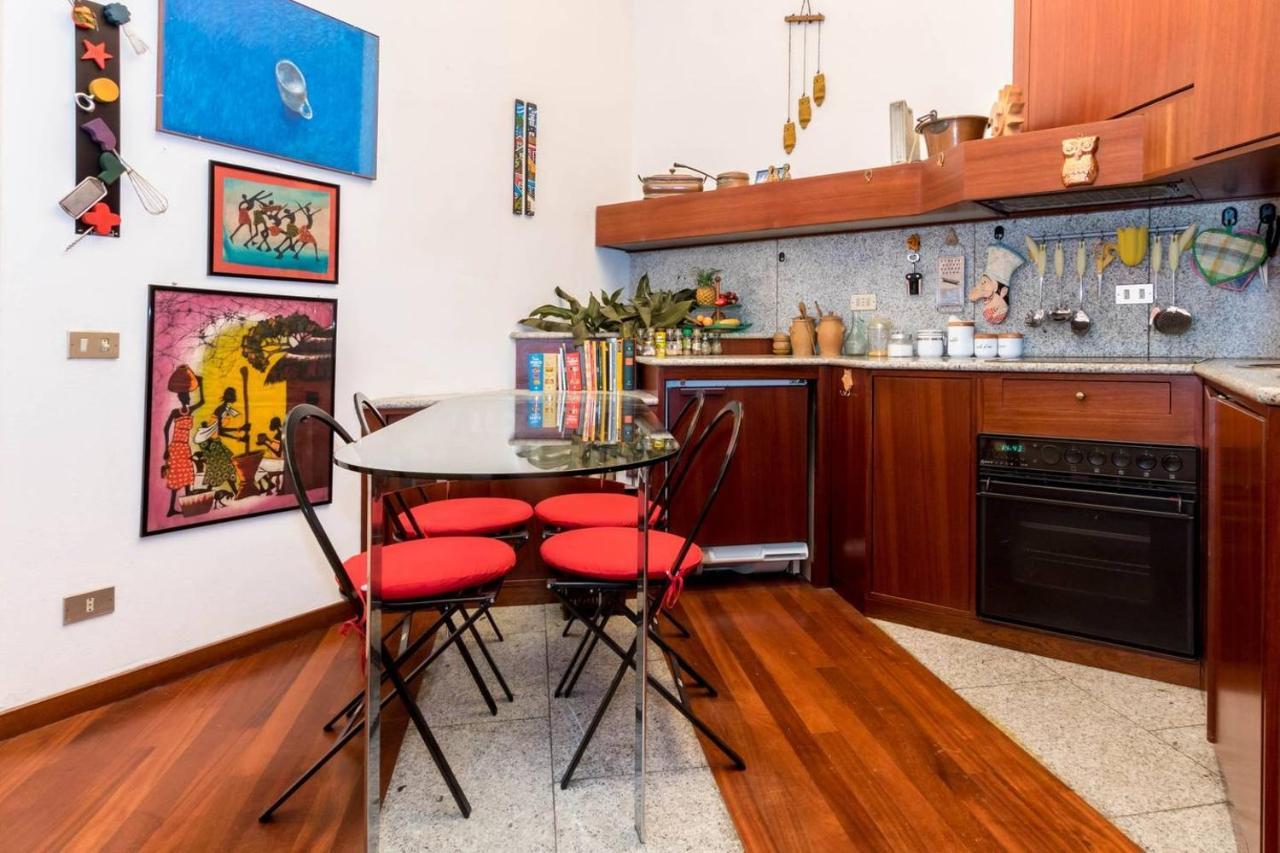 Joivy Charming Apt With Terrace In The Very Heart Of Milan Milão Exterior foto