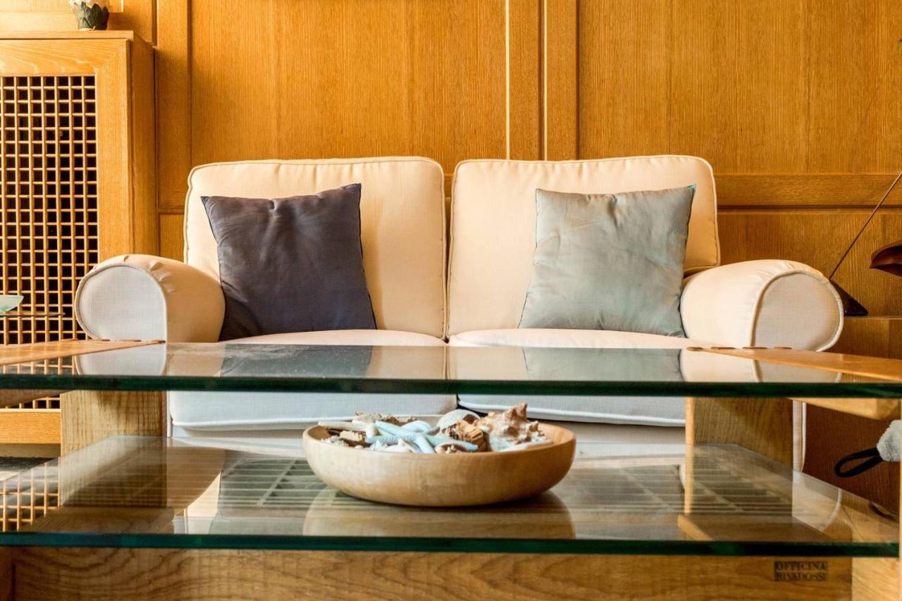 Joivy Charming Apt With Terrace In The Very Heart Of Milan Milão Exterior foto